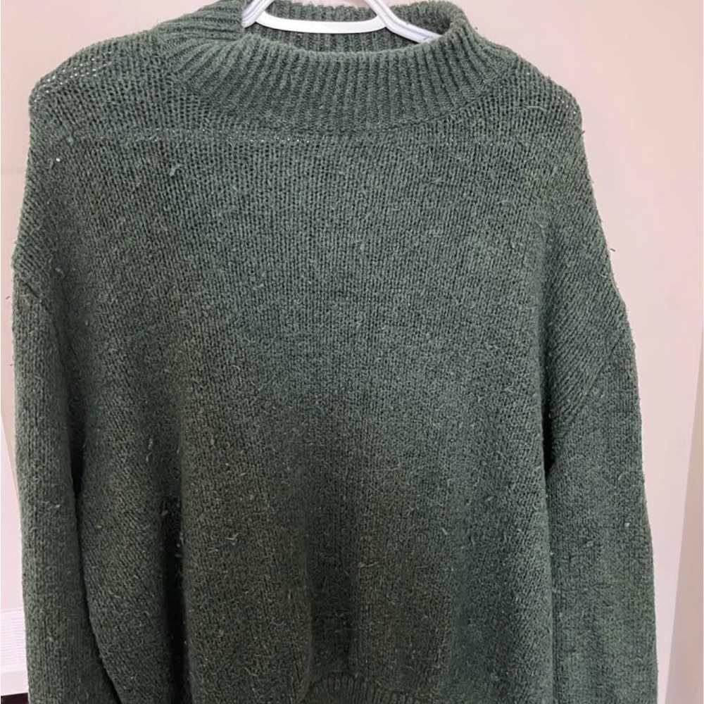 Aerie Green Women's Sweater